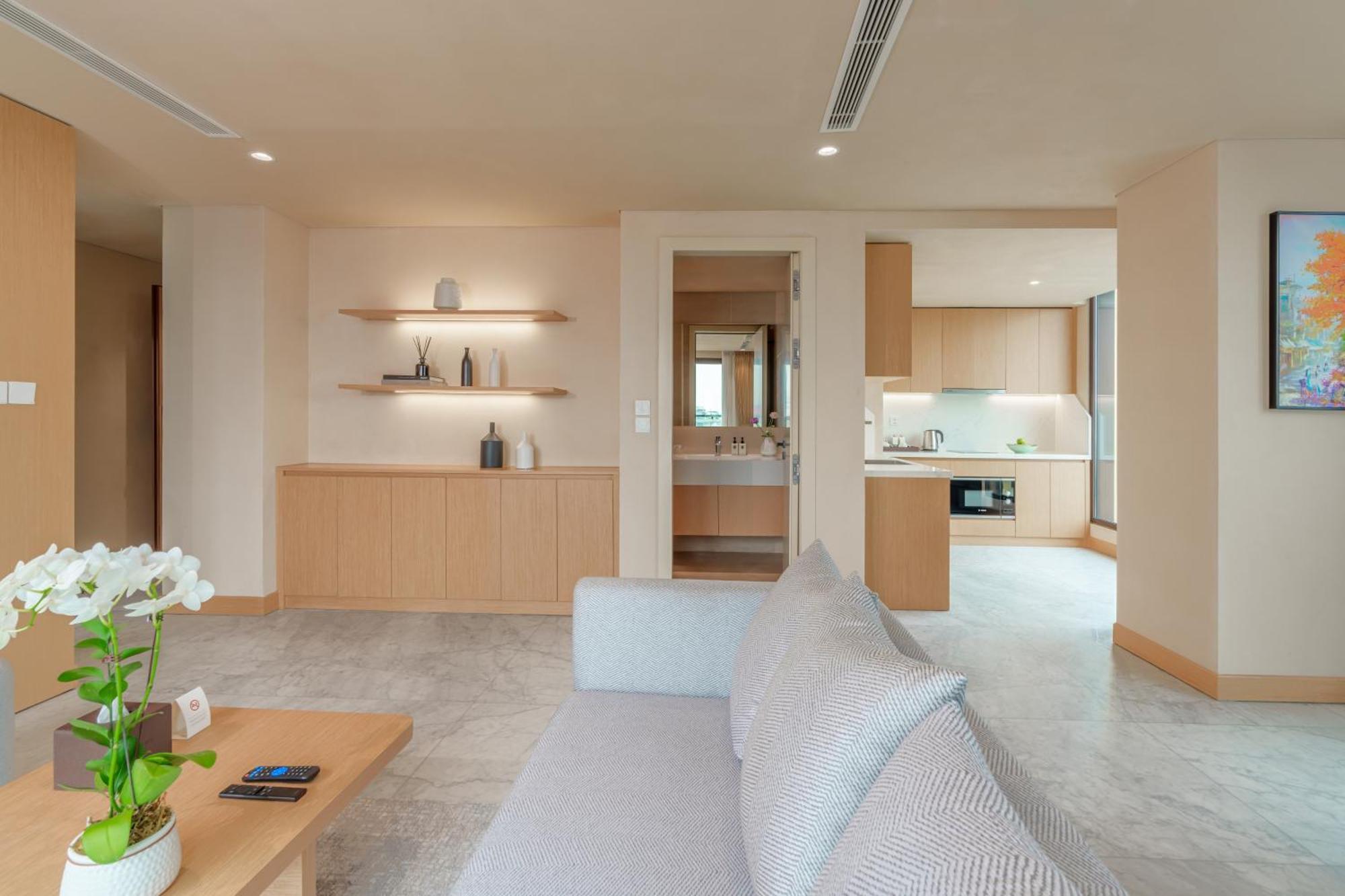 The Five Suites Lilas Hanoi Exterior photo