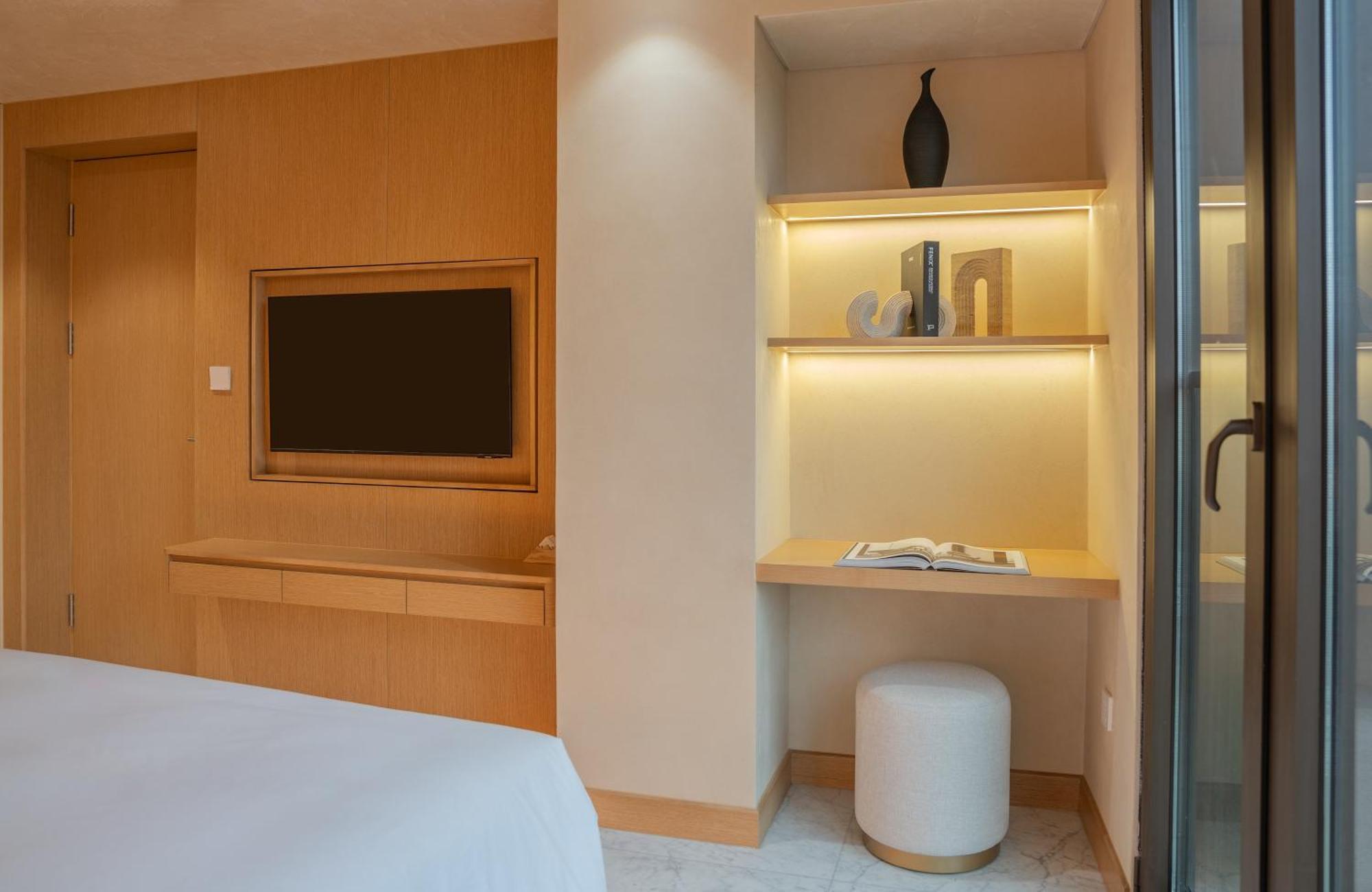The Five Suites Lilas Hanoi Exterior photo