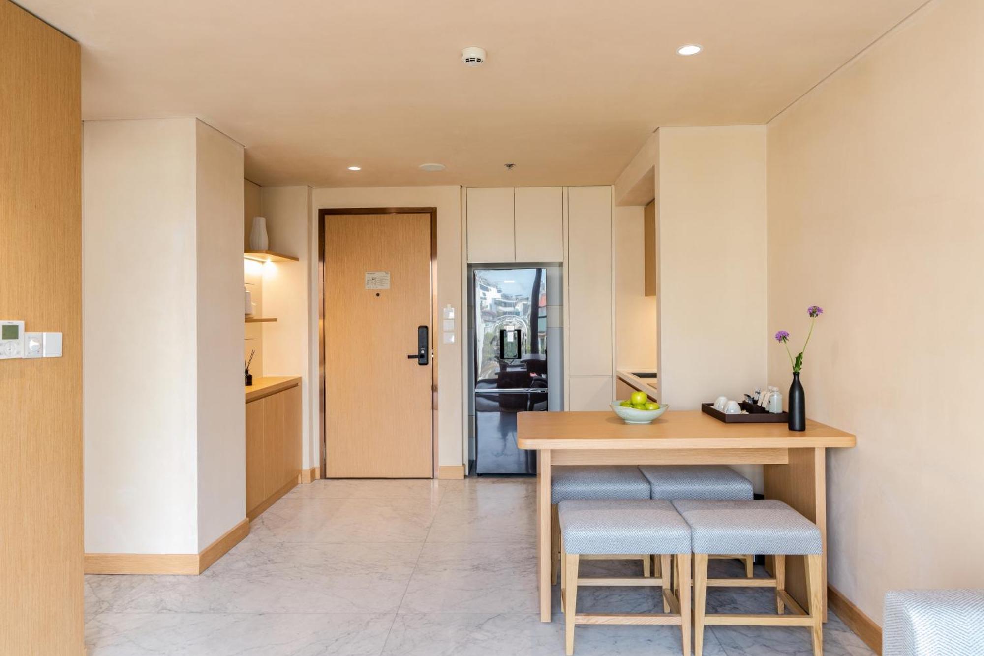 The Five Suites Lilas Hanoi Exterior photo
