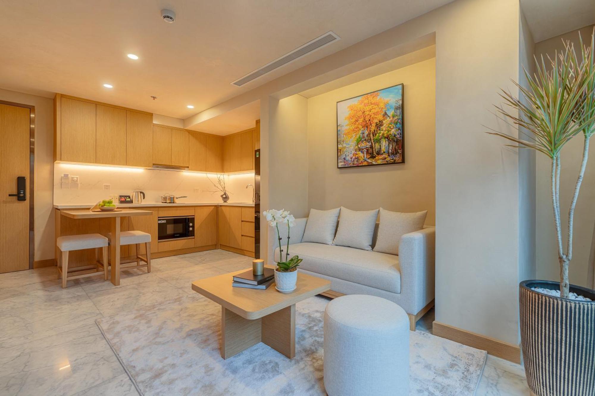 The Five Suites Lilas Hanoi Exterior photo