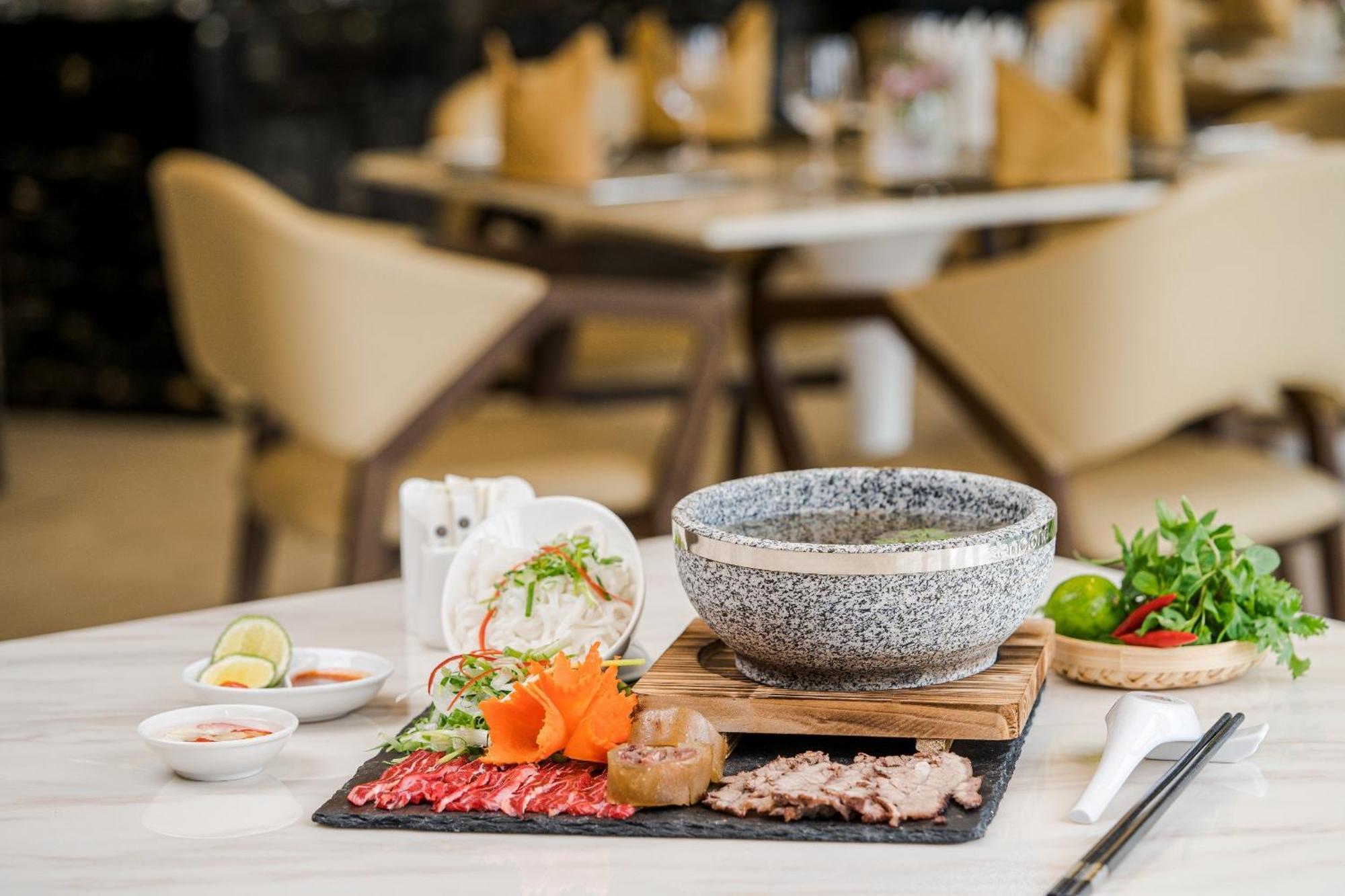 The Five Suites Lilas Hanoi Exterior photo