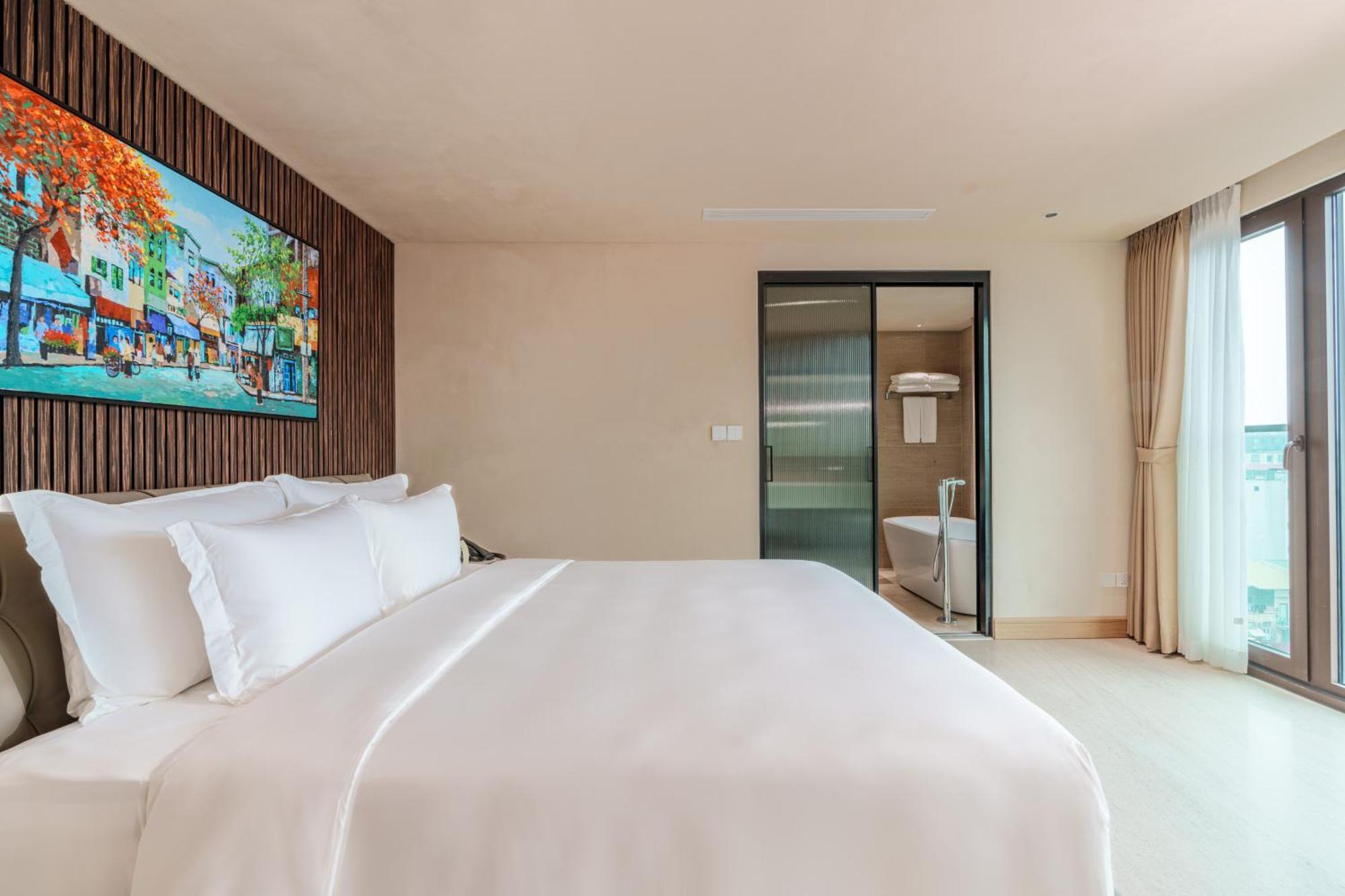 The Five Suites Lilas Hanoi Exterior photo