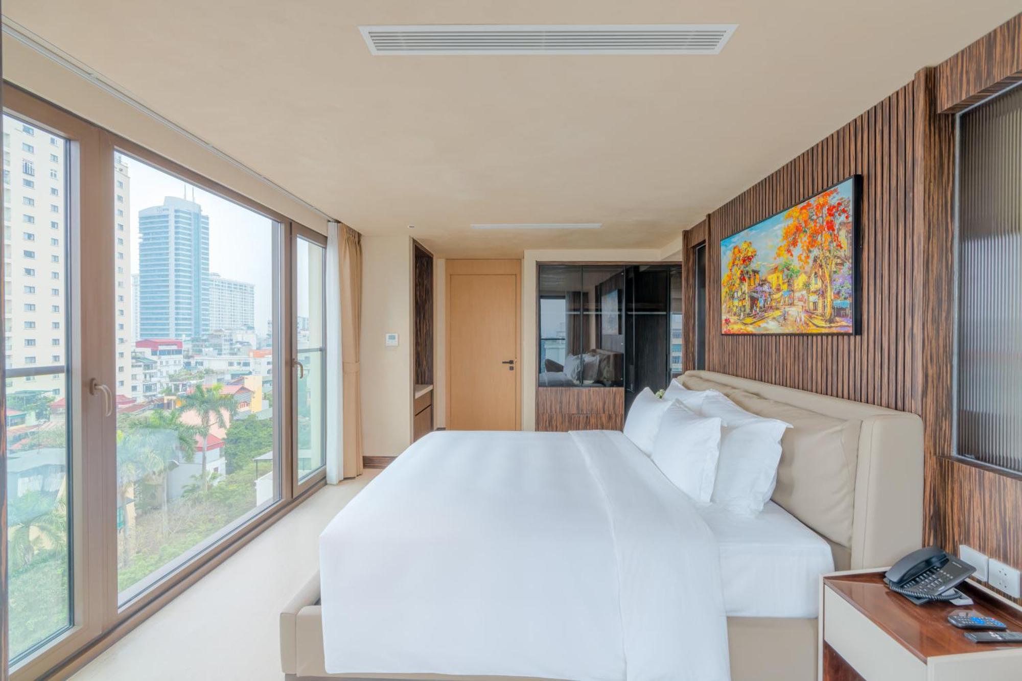 The Five Suites Lilas Hanoi Exterior photo