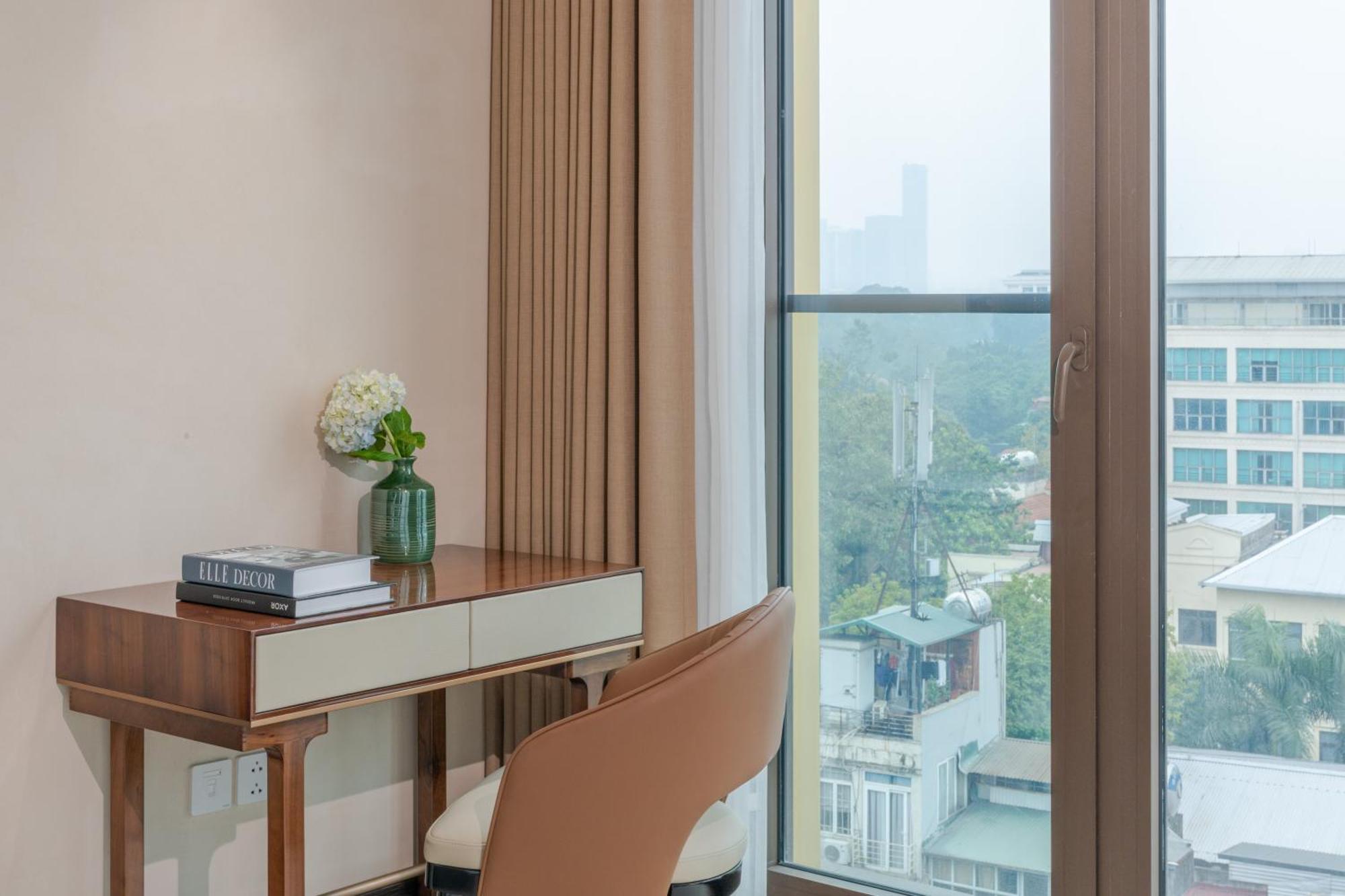 The Five Suites Lilas Hanoi Exterior photo